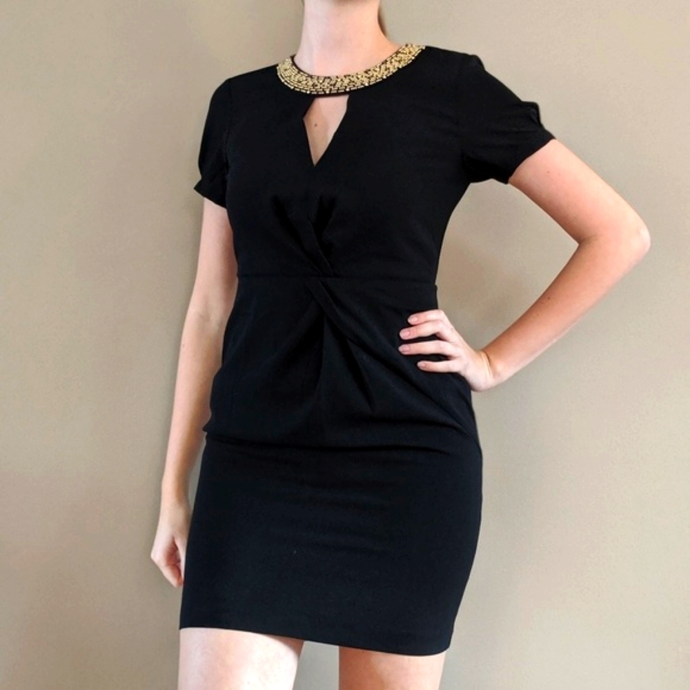☘️F21 Beaded Collar Dress Keyhole cut out design